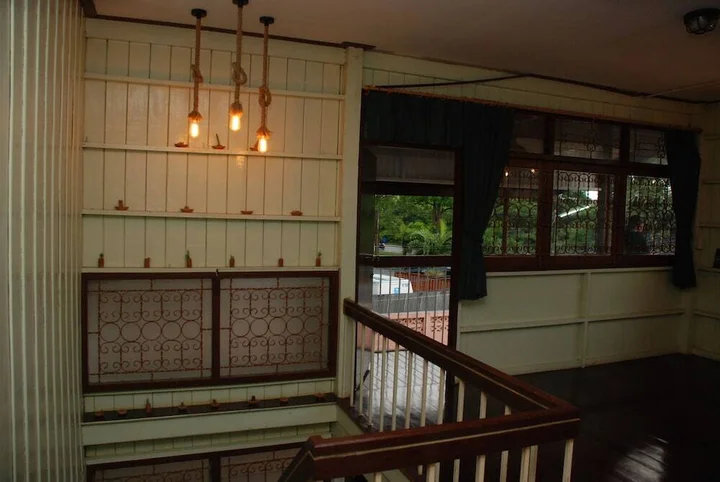 Пхетчхабури: ME HUG Hostel&Restaurant
