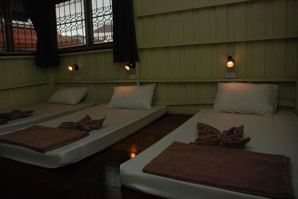 Пхетчхабури: ME HUG Hostel&Restaurant