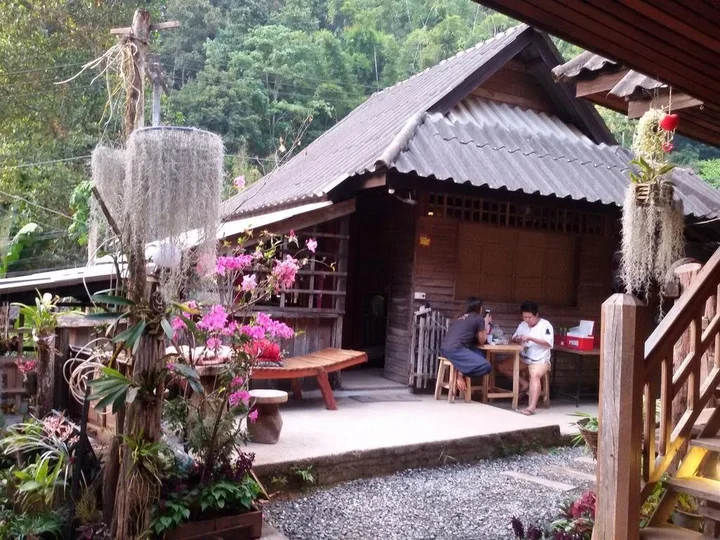 Мае-Он: 清迈湄康蓬胡安伯格哈格酒店(Maekampong Huean Bog Hug Chiangmai)