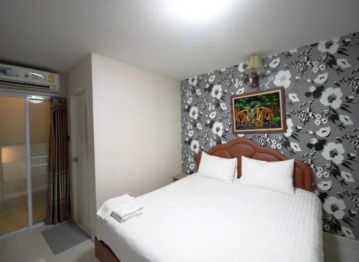 Кхлонг-Янг: Kun Hotel