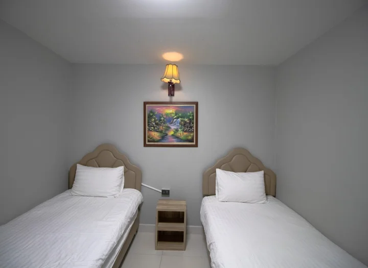Кхлонг-Янг: Kun Hotel