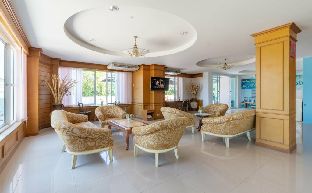 Сураттхани: Horizon Hotel