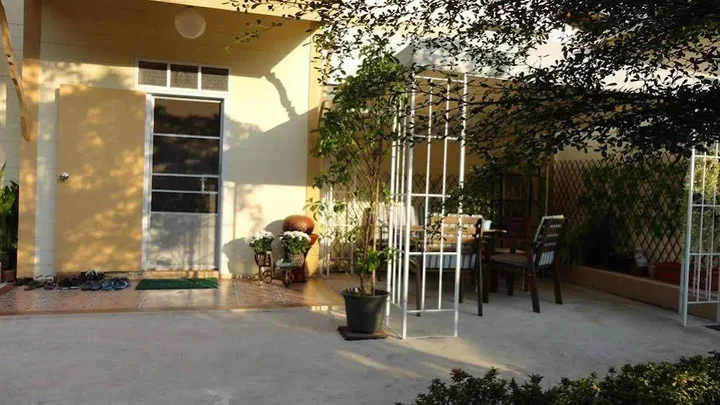 Бангкок: Baan Sathorn Backpacker Hostel