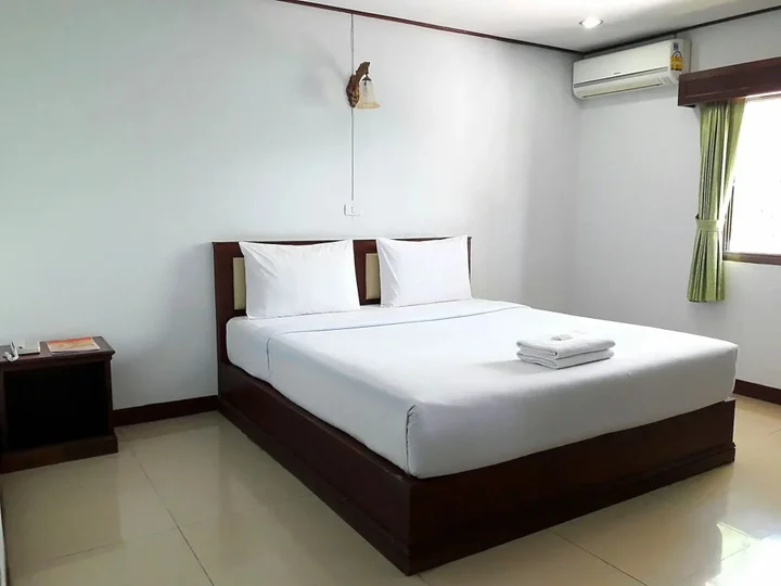 Кхлонг-Янг: Fahproundfon Hotel