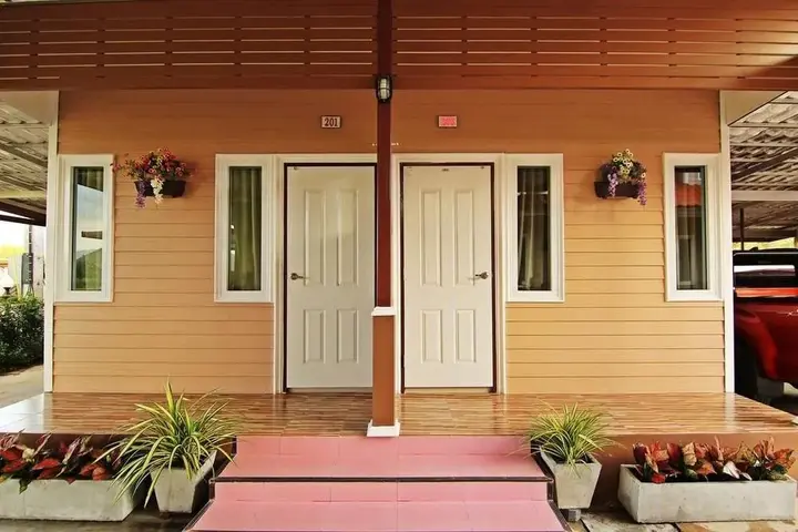 Накхоннайок: Rojanavee Resort