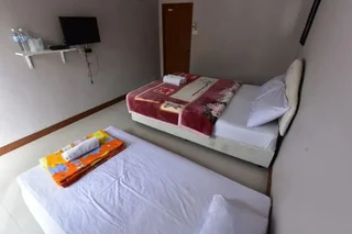 Нонг Нам Дэнг: Petch Jed Sao Noi Resort