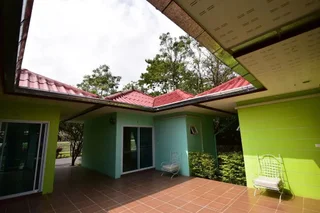 Нонг Нам Дэнг: Petch Jed Sao Noi Resort
