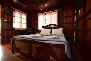 Нонг Нам Дэнг: Petch Jed Sao Noi Resort
