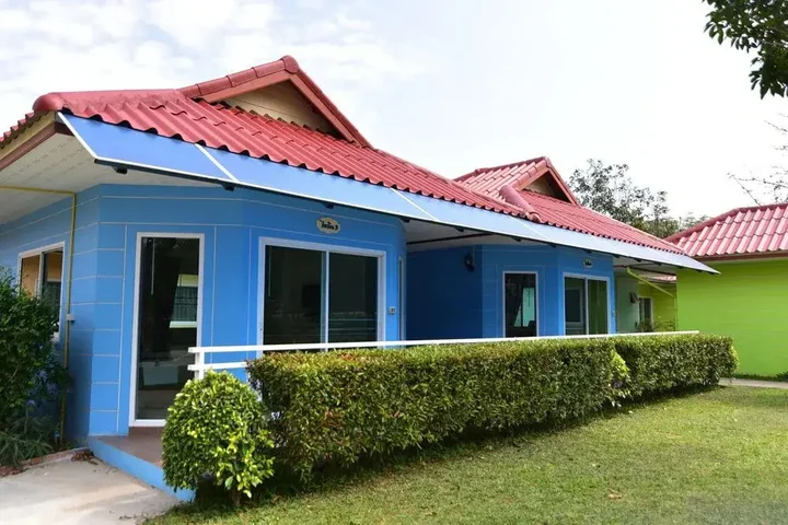 Нонг Нам Дэнг: Petch Jed Sao Noi Resort