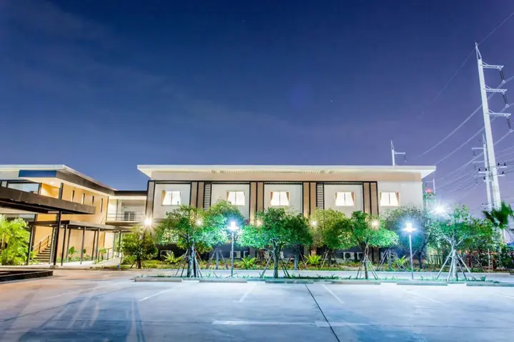 Сирача: Morino Hotel Si Racha