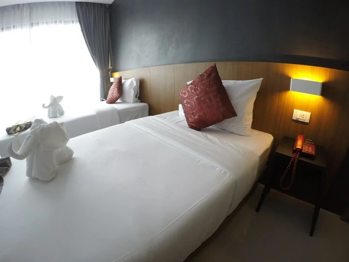 Кату: Phoenix Grand Hotel