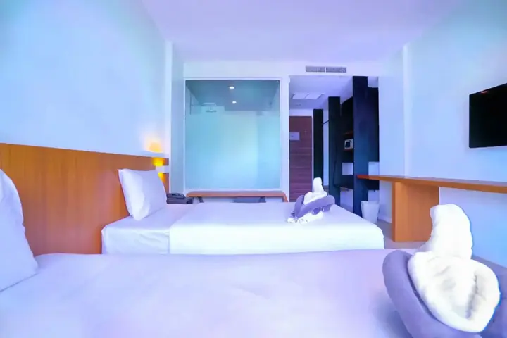 Кату: Phoenix Grand Hotel