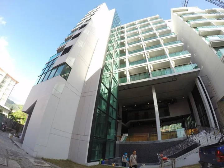 Кату: Phoenix Grand Hotel