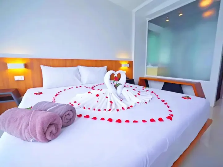 Кату: Phoenix Grand Hotel