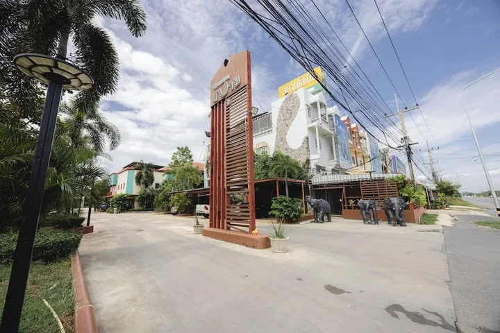 Лопбури: Sabai Hotel Lopburi