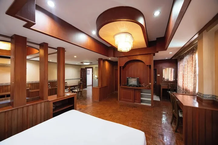 Лопбури: Sabai Hotel Lopburi