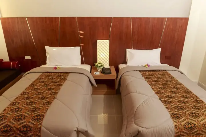 Тхаланг: Impress Resort