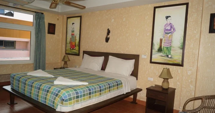 Паттайя: Queen Victoria Inn.