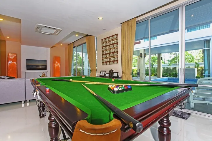 На Чом Тхиан: Jomtien Waree 8 6 Bed