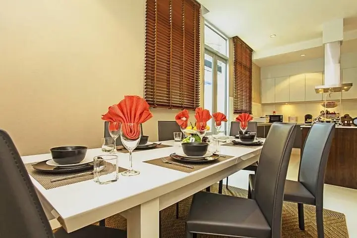 На Чом Тхиан: Jomtien Waree 8 6 Bed