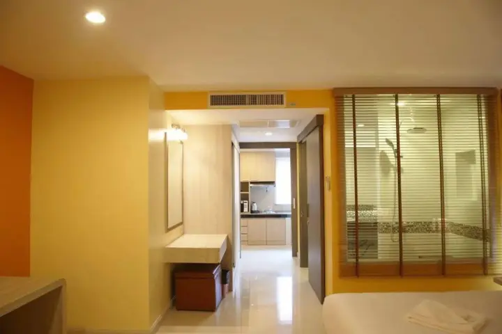 Паттайя: Trebel Service Apartment Pattaya