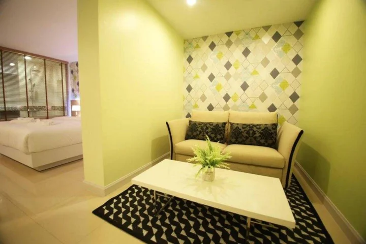 Паттайя: Trebel Service Apartment Pattaya