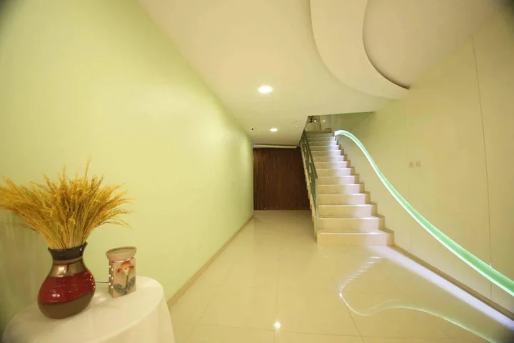 Паттайя: Trebel Service Apartment Pattaya