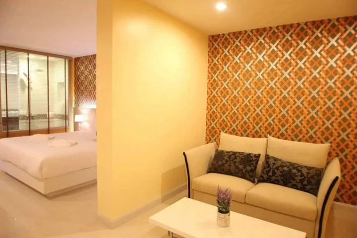 Паттайя: Trebel Service Apartment Pattaya