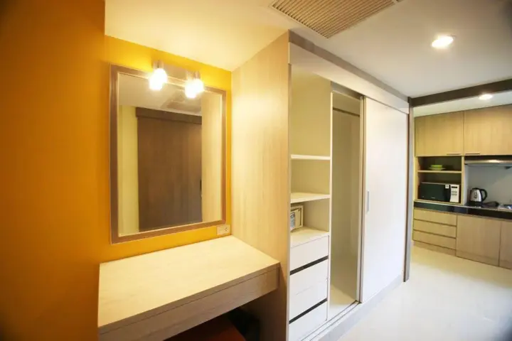 Паттайя: Trebel Service Apartment Pattaya
