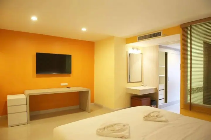 Паттайя: Trebel Service Apartment Pattaya