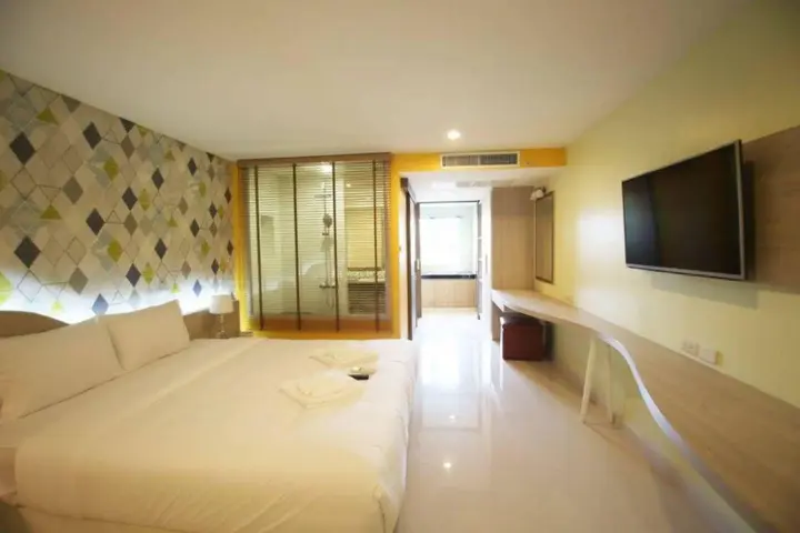 Паттайя: Trebel Service Apartment Pattaya