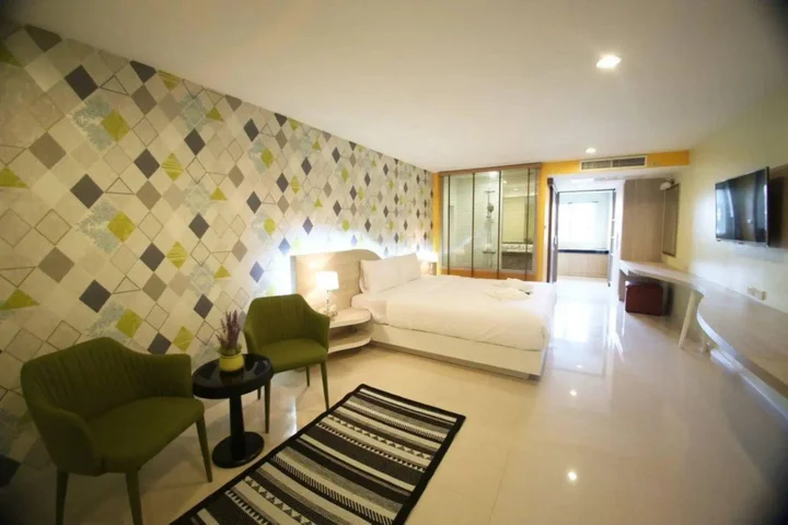 Паттайя: Trebel Service Apartment Pattaya