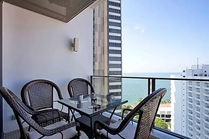 Паттайя: NorthPoint Pattaya Luxury Apartments by GrandisVillas