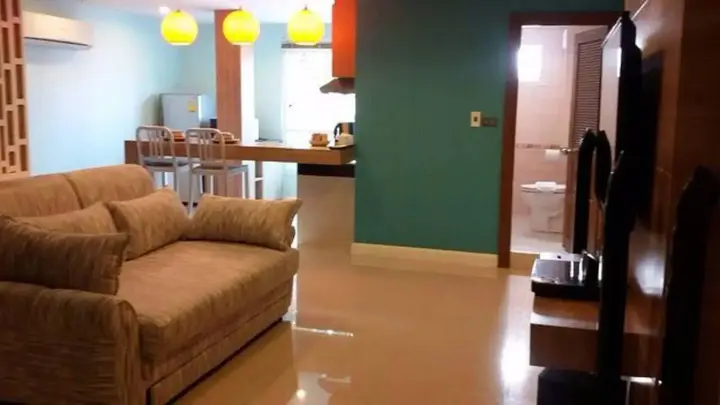 Паттайя: Pintree Service Apartment Pattaya
