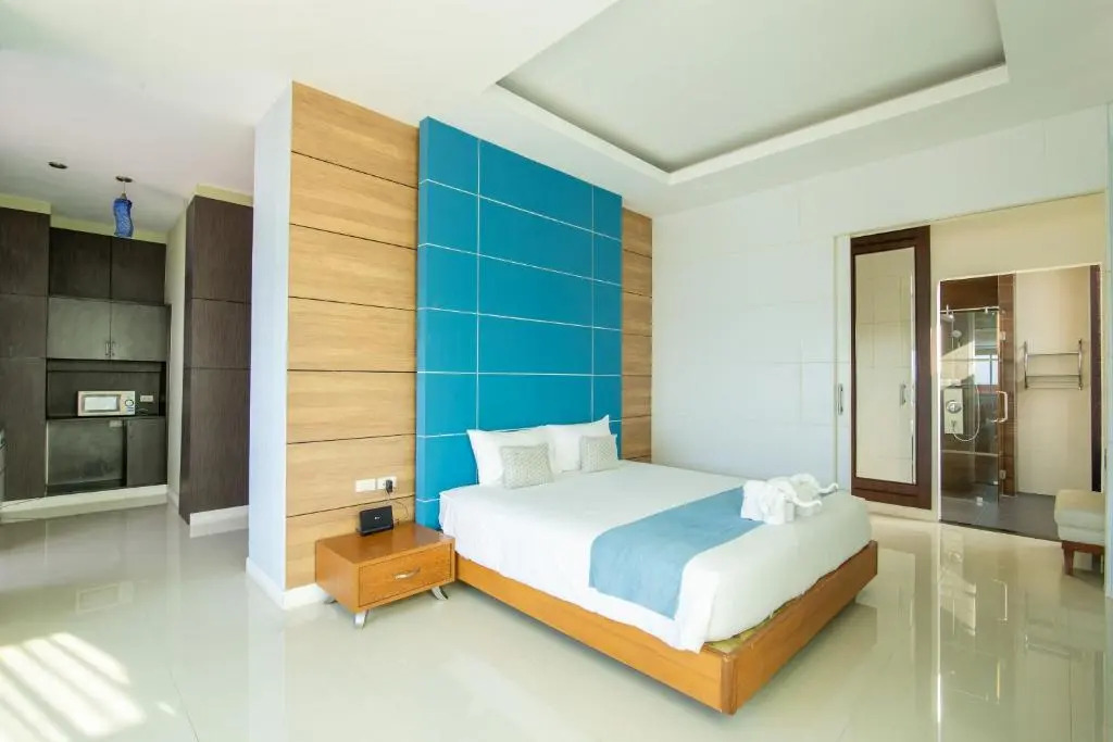 Паттайя: Royal Beach View Suites