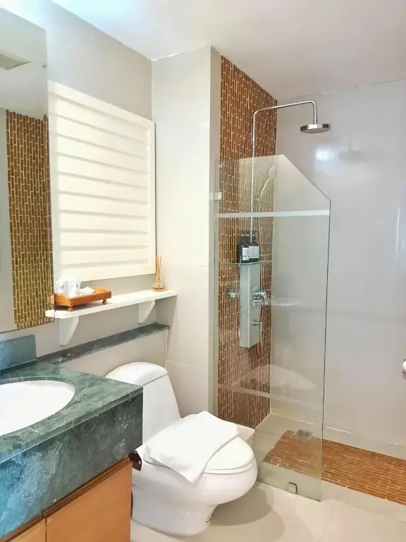 Паттайя: Royal Beach View Suites