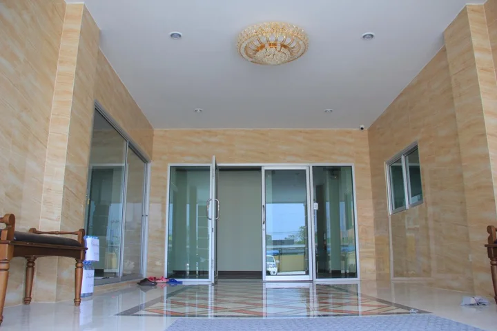 Чонбури: Thani Residence