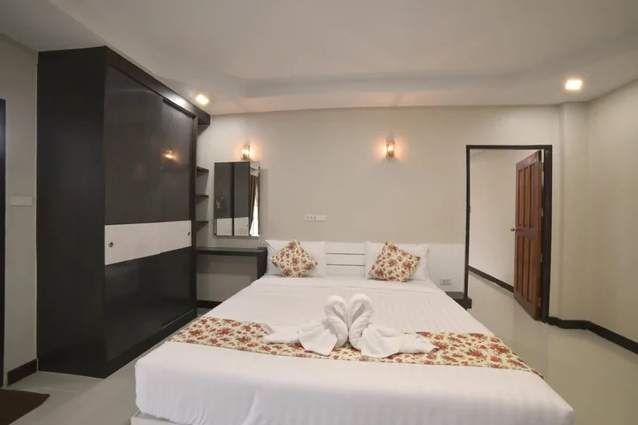 Бангкок: Gold Airport Suites