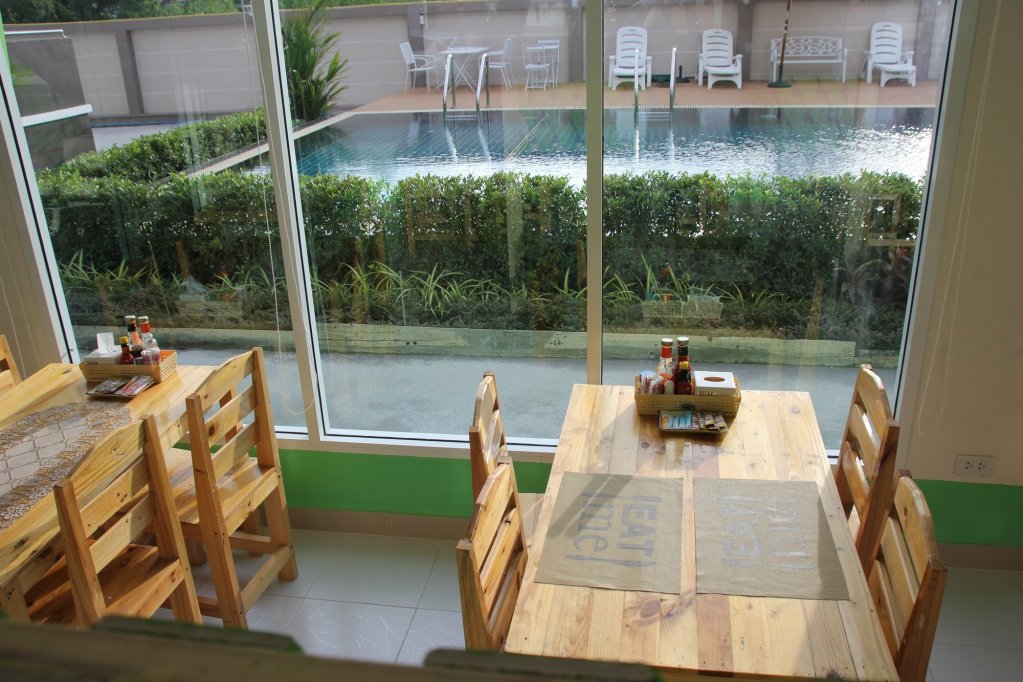 Бангкок: Gold Airport Suites