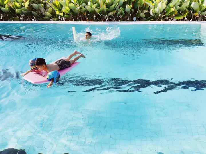carousel image 0