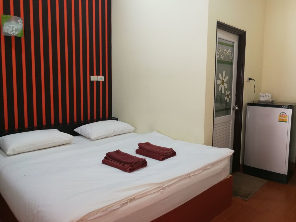Хатъяй: NJ Hotel