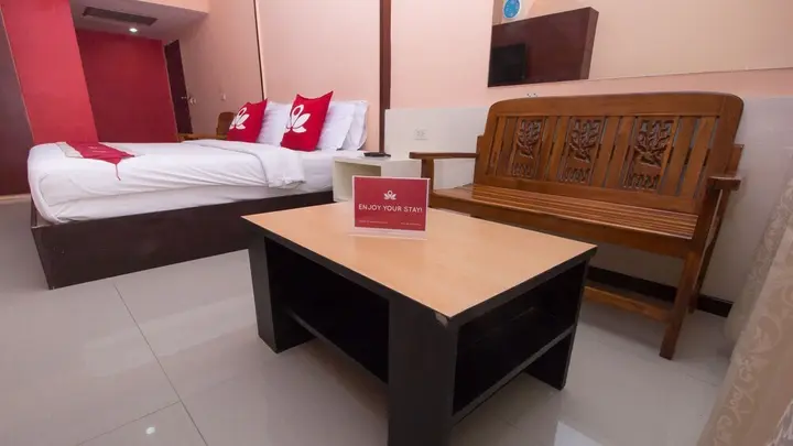 Бангкок: ZEN Rooms Surasak 2