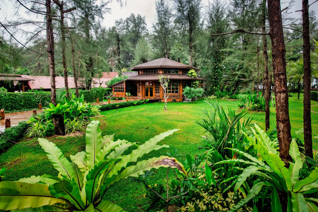 Тхаланг: Naiyang Park Resort