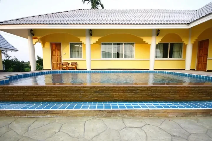 Банг-Саре: Apinya Resort Bangsarey