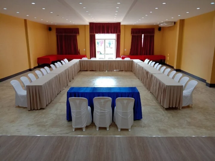 Банг-Саре: Apinya Resort Bangsarey