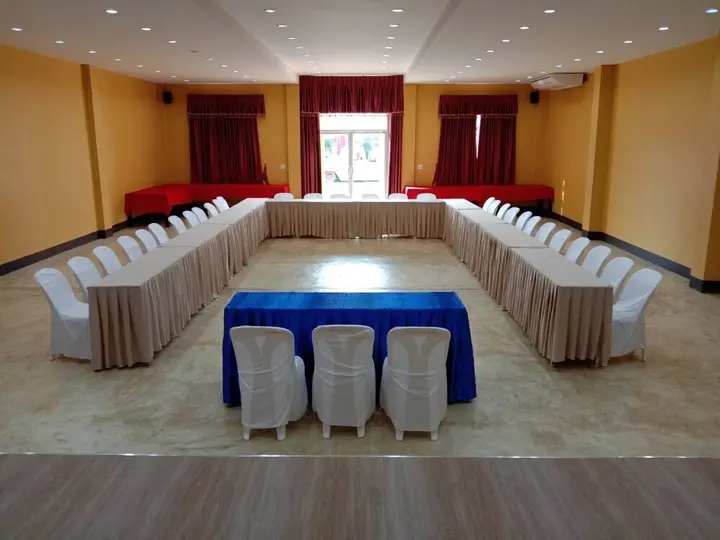 Банг-Саре: Apinya Resort Bangsarey