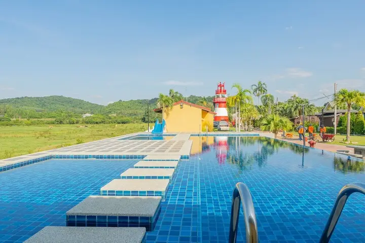 Банг-Саре: Apinya Resort Bangsarey