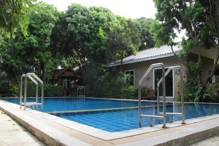 Саттахип: Muntra Garden Resort