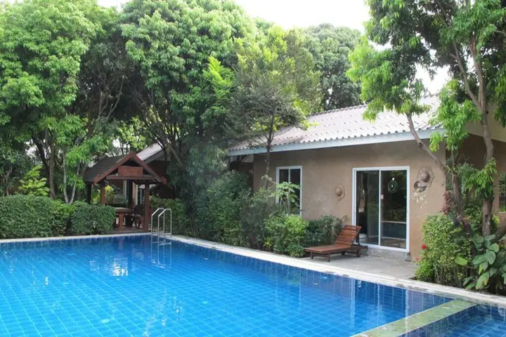 Саттахип: Muntra Garden Resort