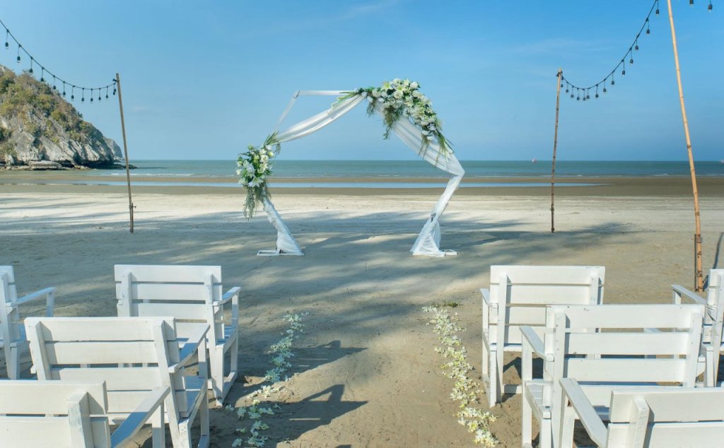 Сам-Рои-Йот: La Isla Pranburi Beach Resort